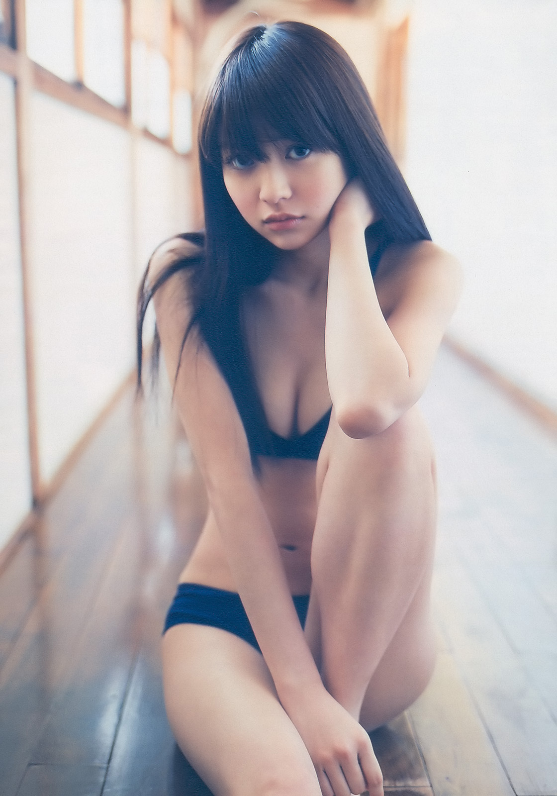 上戸彩 逢沢りな 白石美帆 吉沢明歩 桜木凛 [Weekly Playboy]
